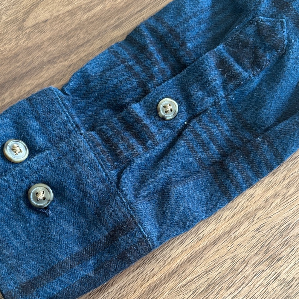 Carhartt Men's Dark Blue Casual Shirt - Picture 4 of 5